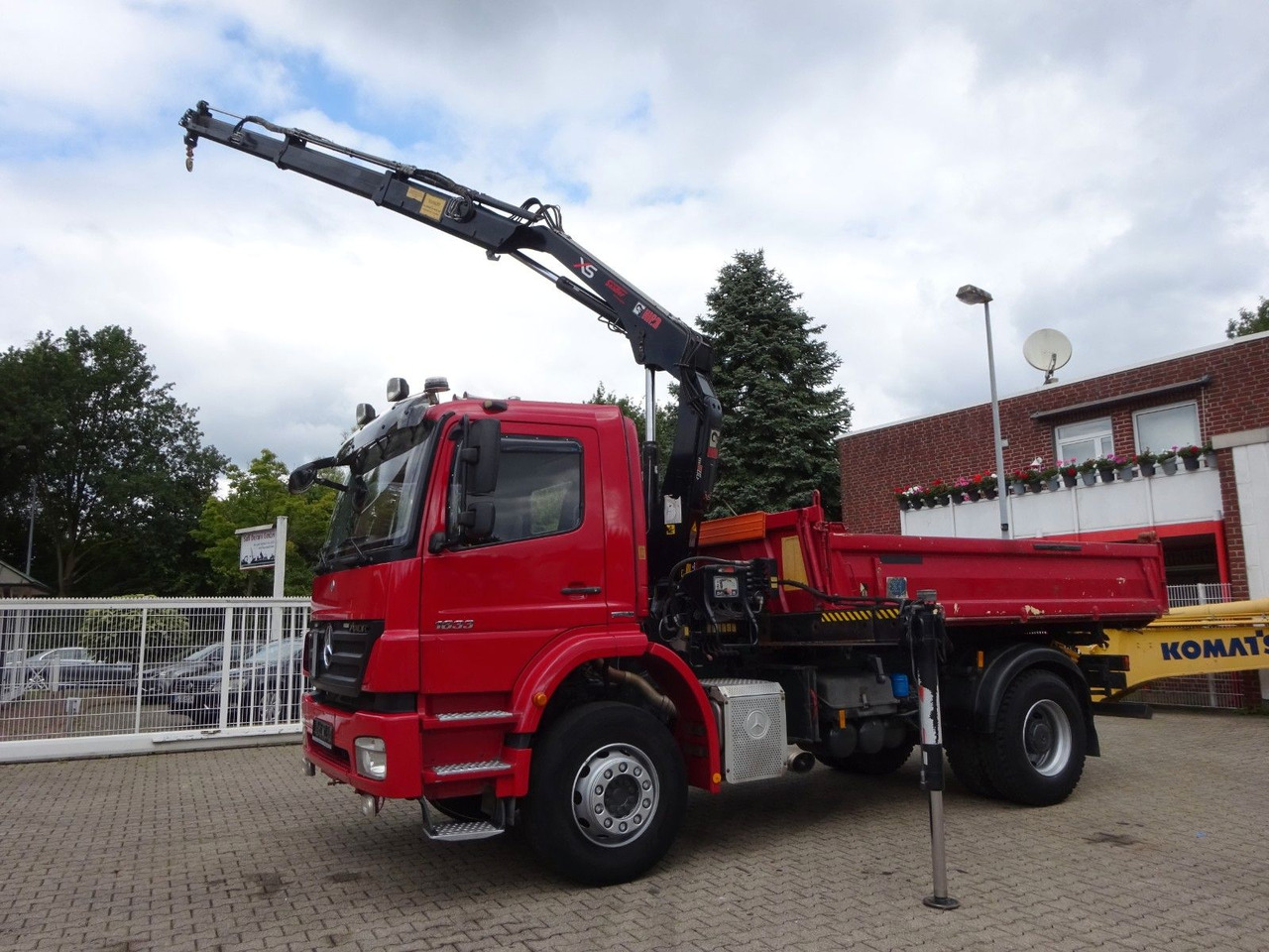Mercedes-Benz 1833 Axor Meiller 3Skipper +HIAB 111 HIDUO +Funk - شاحنة قلاب, شاحنة كرين: صورة 5 Mercedes-Benz 1833 Axor Meiller 3Skipper +HIAB 111 HIDUO +Funk - شاحنة قلاب, شاحنة كرين: صورة 5