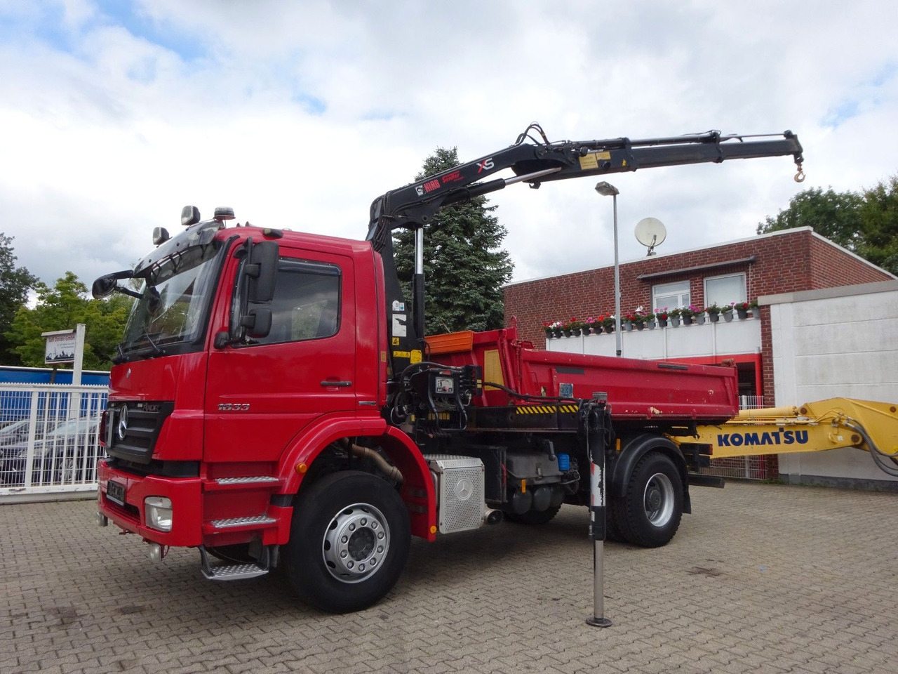 Mercedes-Benz 1833 Axor Meiller 3Skipper +HIAB 111 HIDUO +Funk - شاحنة قلاب, شاحنة كرين: صورة 4 Mercedes-Benz 1833 Axor Meiller 3Skipper +HIAB 111 HIDUO +Funk - شاحنة قلاب, شاحنة كرين: صورة 4