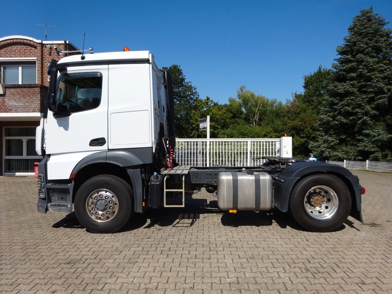 Mercedes-Benz 1846 Actros SZM HAD ALLRAD - وحدة جر: صورة 3 Mercedes-Benz 1846 Actros SZM HAD ALLRAD - وحدة جر: صورة 3