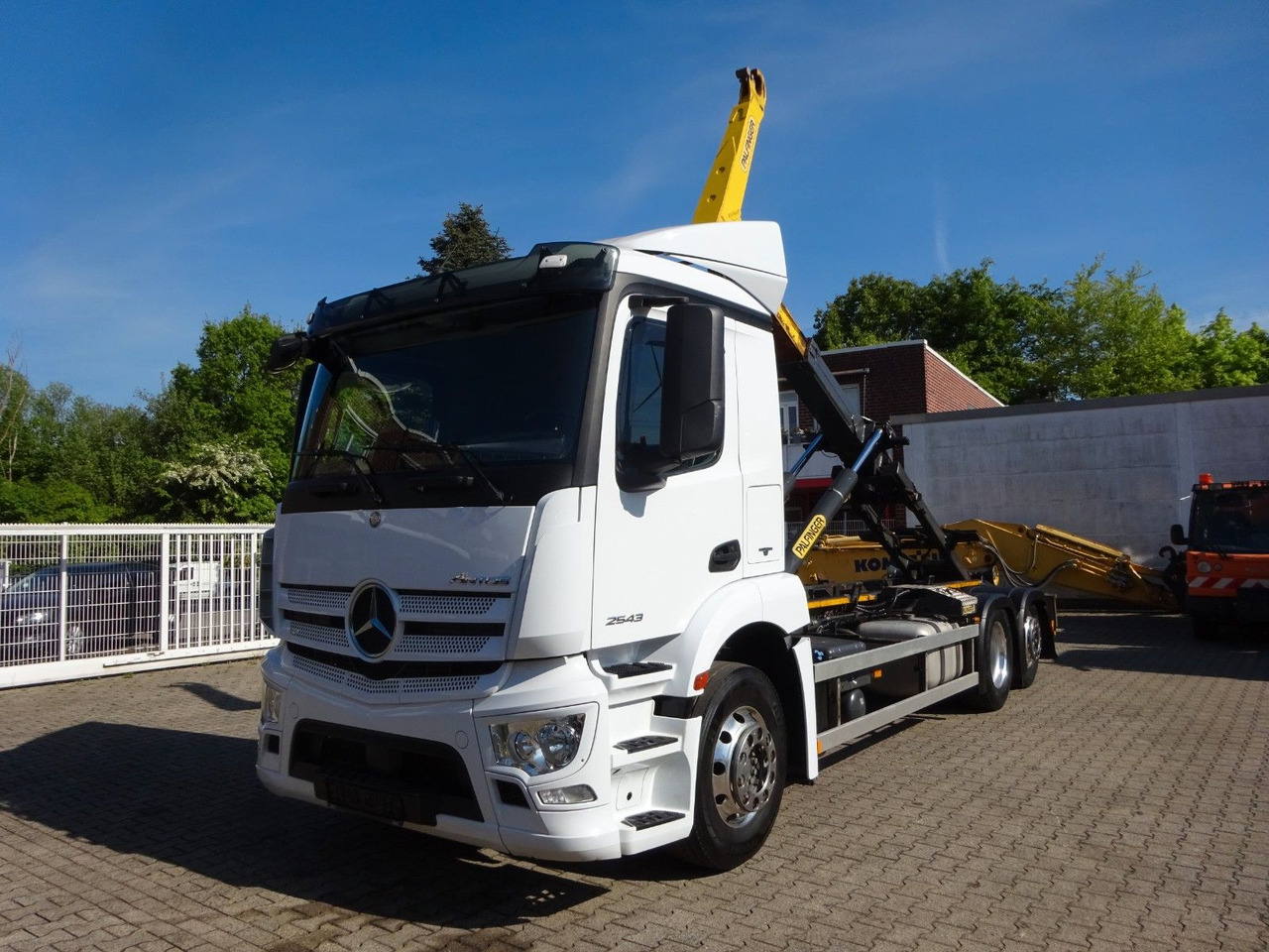 Mercedes-Benz 2543 Antos PALFINGER Abroller - شاحنة ذات خطاف: صورة 1 Mercedes-Benz 2543 Antos PALFINGER Abroller - شاحنة ذات خطاف: صورة 1