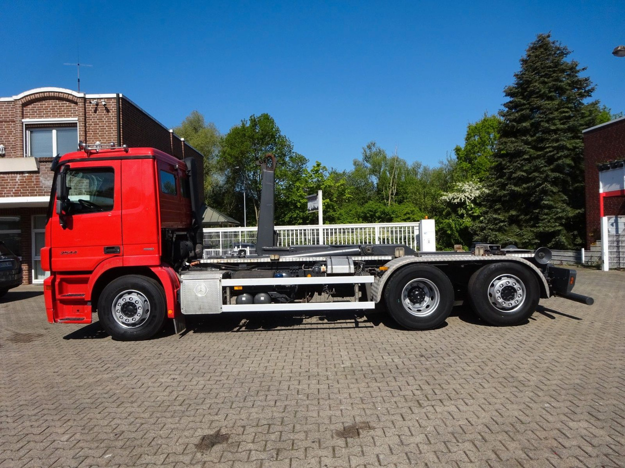 Mercedes-Benz 2544 Actros GERGEN Abroller + Lift-Lenkachse - شاحنة ذات خطاف: صورة 5 Mercedes-Benz 2544 Actros GERGEN Abroller + Lift-Lenkachse - شاحنة ذات خطاف: صورة 5