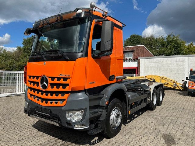شاحنة ذات خطاف Mercedes-Benz 2651 Arocs MEILLER RK2060 Abroller 6x4: صورة 1