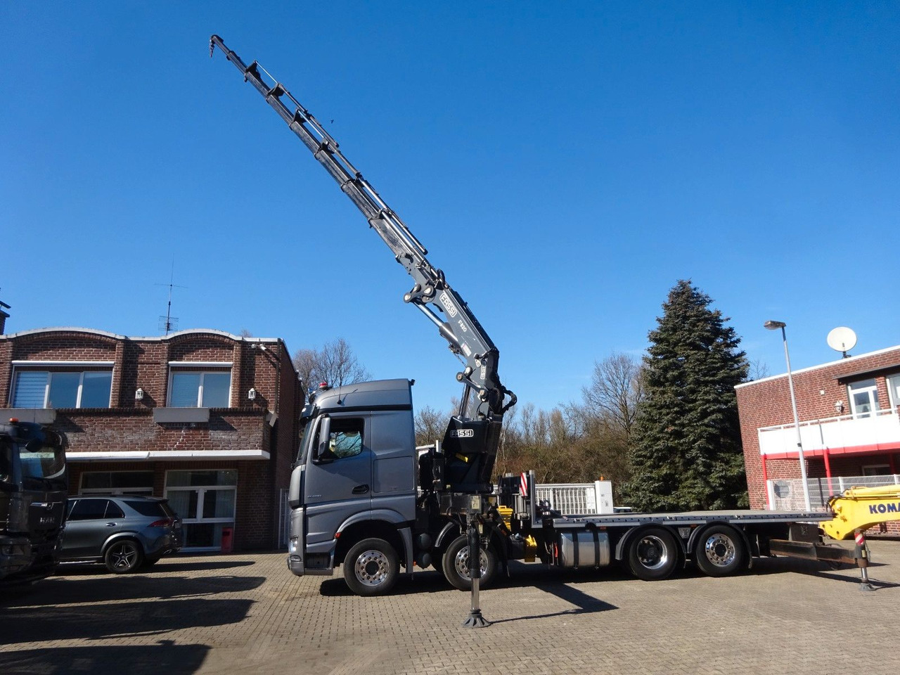 Mercedes-Benz 3453 Plattform + Fassi F820 Kran 8x2 Mercedes-Benz 3453 FASSI F820 Kran 8x Hydr. Ausschub - شاحنة كرين, شاحنات مسطحة: صورة 3 Mercedes-Benz 3453 Plattform + Fassi F820 Kran 8x2 Mercedes-Benz 3453 FASSI F820 Kran 8x Hydr. Ausschub - شاحنة كرين, شاحنات مسطحة: صورة 3