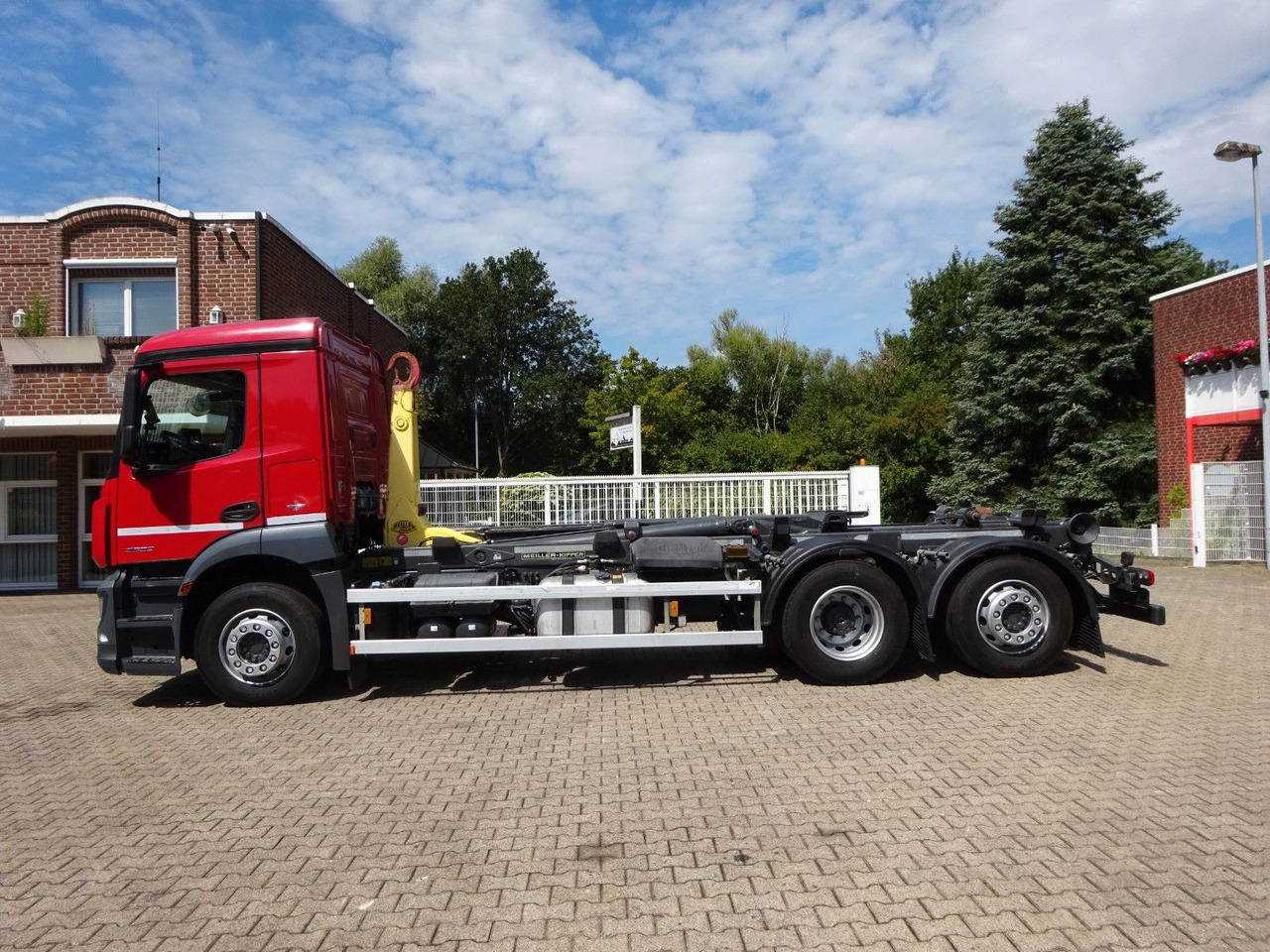 Mercedes-Benz Antos 2532 MEILLER Abroller Lift+Lenkachse 6x2 - شاحنة ذات خطاف: صورة 4 Mercedes-Benz Antos 2532 MEILLER Abroller Lift+Lenkachse 6x2 - شاحنة ذات خطاف: صورة 4