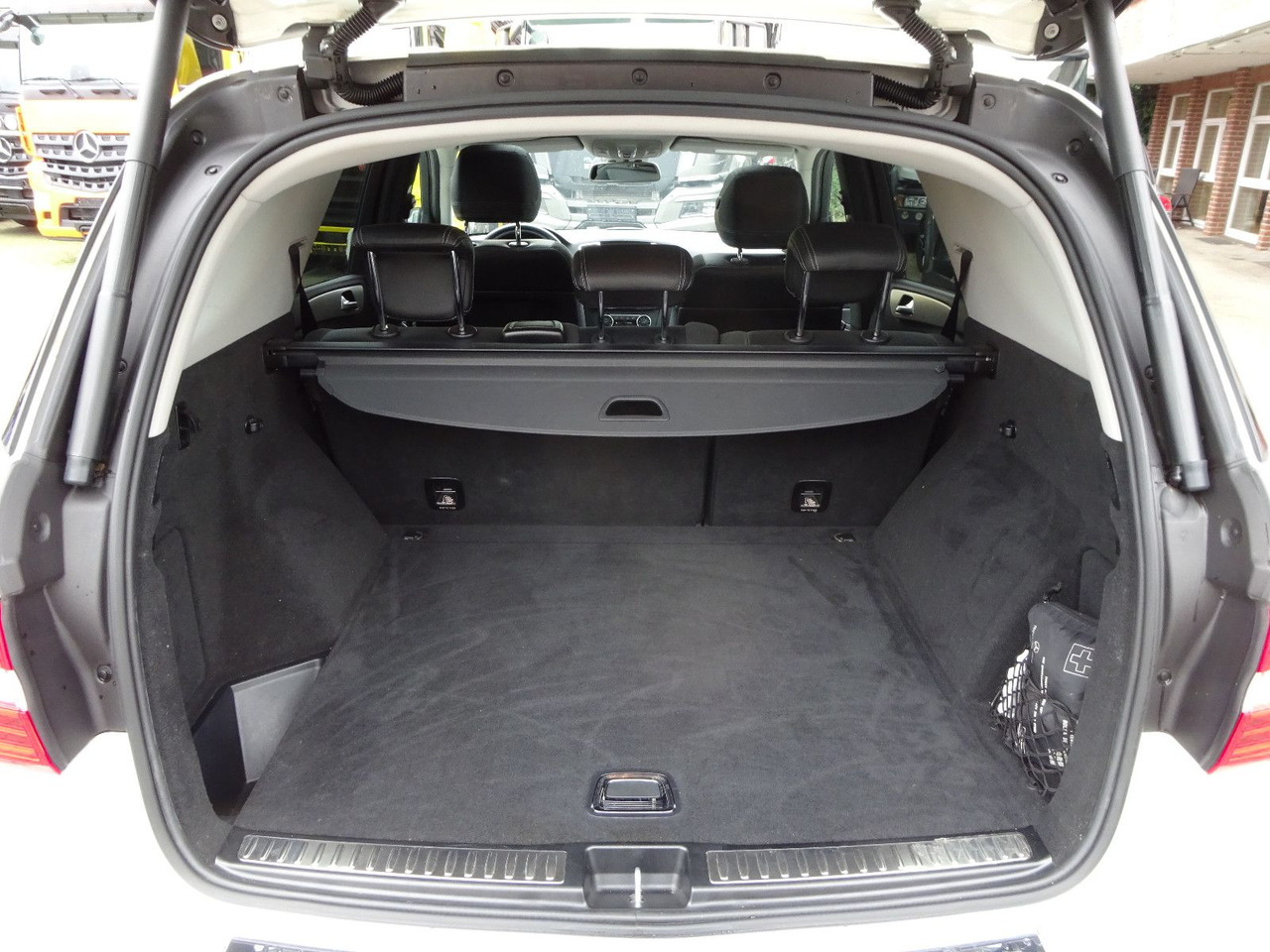 سيارة دفع رباعي Mercedes-Benz ML 350 CDI BlueTec Mercedes-Benz ML 350 CDI BlueTec.  AMG Paket: صورة 11