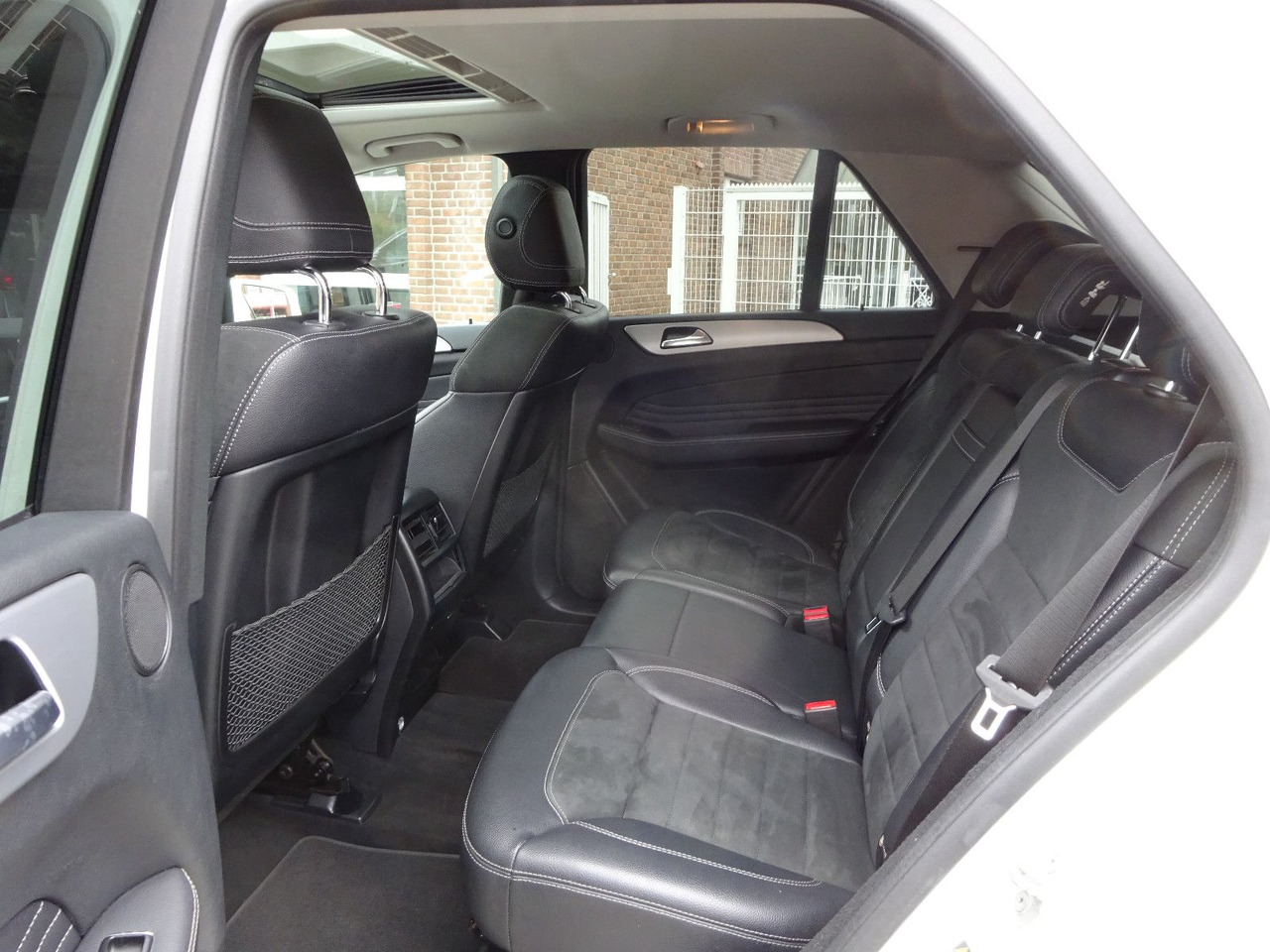 سيارة دفع رباعي Mercedes-Benz ML 350 CDI BlueTec Mercedes-Benz ML 350 CDI BlueTec.  AMG Paket: صورة 10