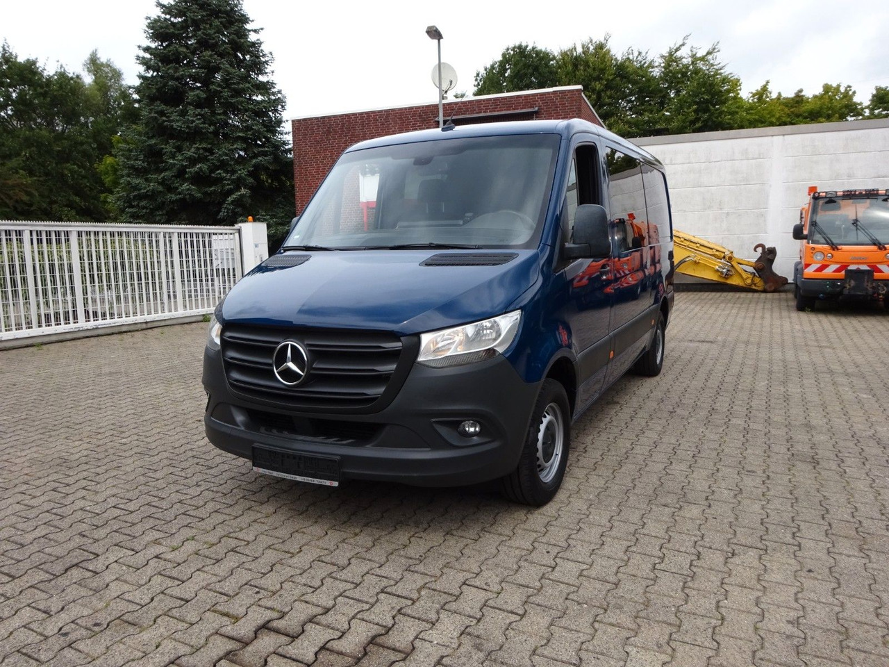 Mercedes-Benz Sprinter 316 CDI Kasten 4x2 - فان: صورة 1 Mercedes-Benz Sprinter 316 CDI Kasten 4x2 - فان: صورة 1