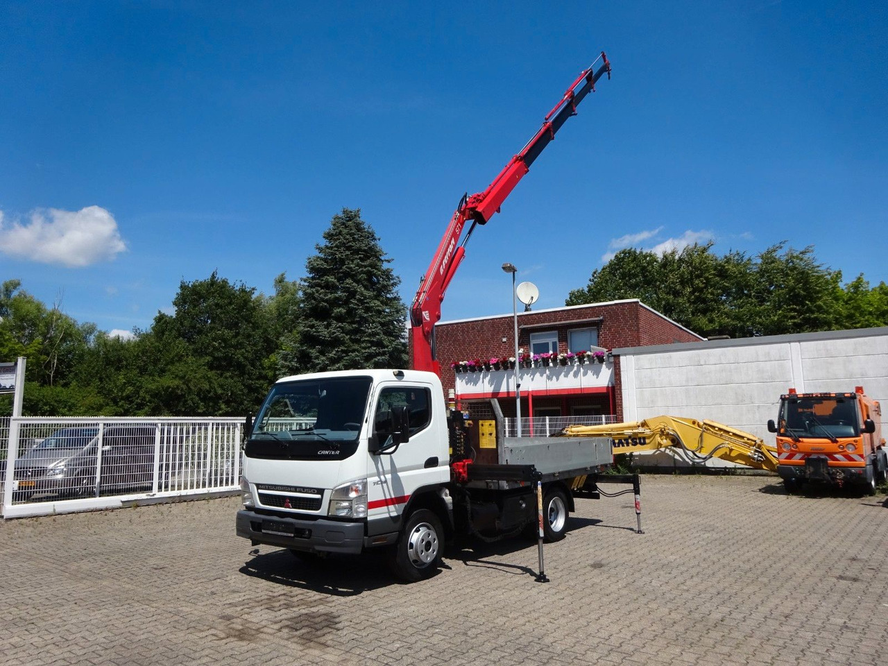 Mitsubishi Fuso Canter 7C18 + Ferrari F571 Kran - شاحنة مفتوحة: صورة 2 Mitsubishi Fuso Canter 7C18 + Ferrari F571 Kran - شاحنة مفتوحة: صورة 2