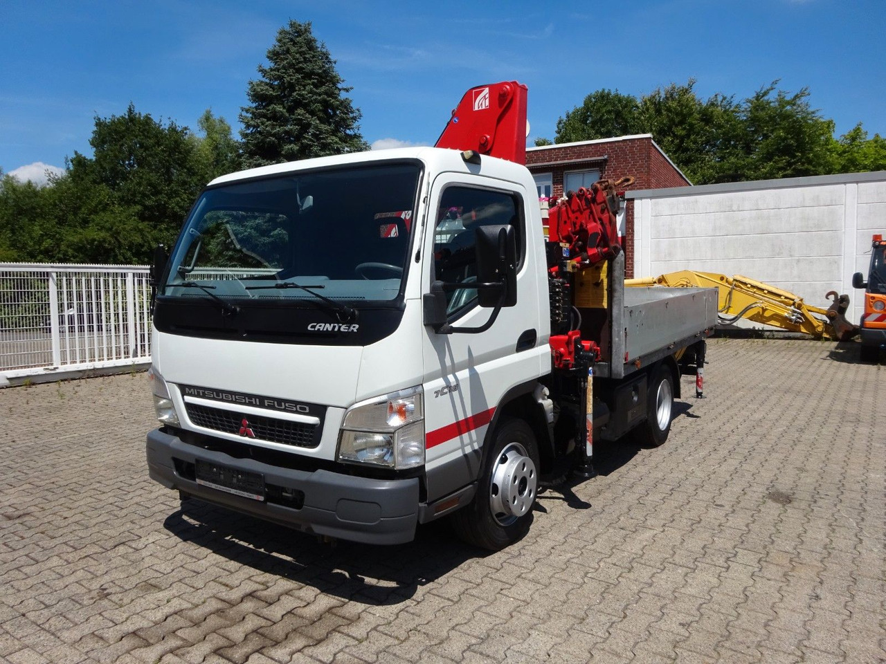 Mitsubishi Fuso Canter 7C18 + Ferrari F571 Kran - شاحنة مفتوحة: صورة 5 Mitsubishi Fuso Canter 7C18 + Ferrari F571 Kran - شاحنة مفتوحة: صورة 5