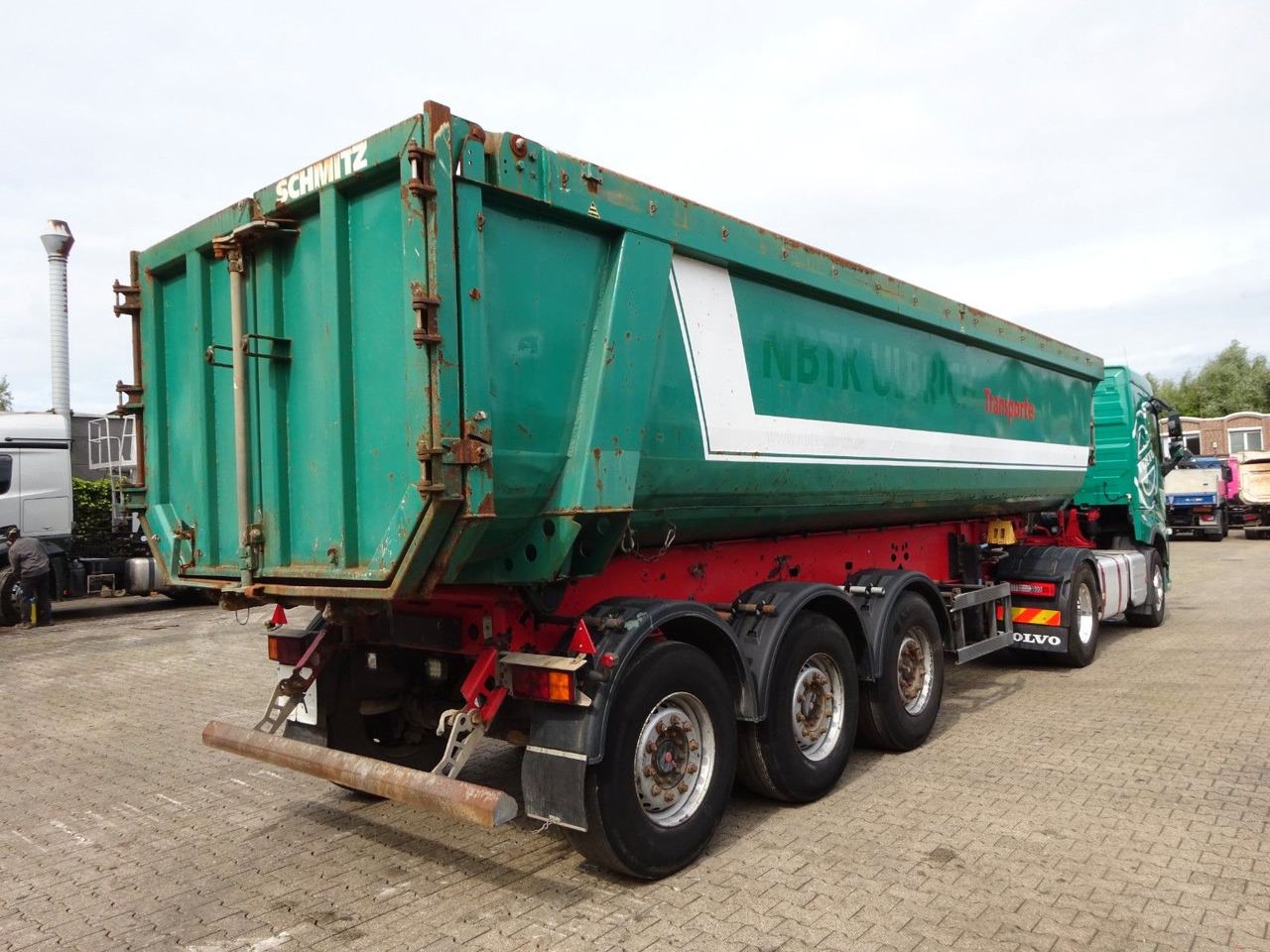 Schmitz Cargobull Kipp Auflieger Stahlmulde SKI 24 mit 3 Achsen - قلابة نصف مقطورة نصف مقطورة قلابة: صورة 5 Schmitz Cargobull Kipp Auflieger Stahlmulde SKI 24 mit 3 Achsen - قلابة نصف مقطورة نصف مقطورة قلابة: صورة 5