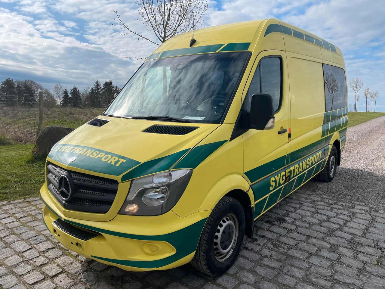 Mercedes-Benz Sprinter II Kasten 316 CDI Ambulance * - سيارة اسعاف: صورة 1 Mercedes-Benz Sprinter II Kasten 316 CDI Ambulance * - سيارة اسعاف: صورة 1