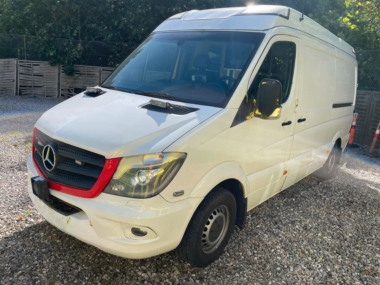 Mercedes-Benz Sprinter II Kasten 316 CDI Aut *Ambulance - سيارة اسعاف: صورة 1 Mercedes-Benz Sprinter II Kasten 316 CDI Aut *Ambulance - سيارة اسعاف: صورة 1