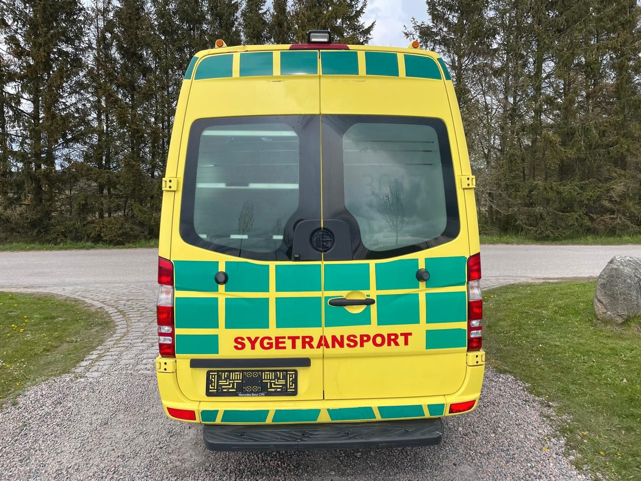 Mercedes-Benz Sprinter II kasten 316 CDI Aut - سيارة اسعاف: صورة 4 Mercedes-Benz Sprinter II kasten 316 CDI Aut - سيارة اسعاف: صورة 4