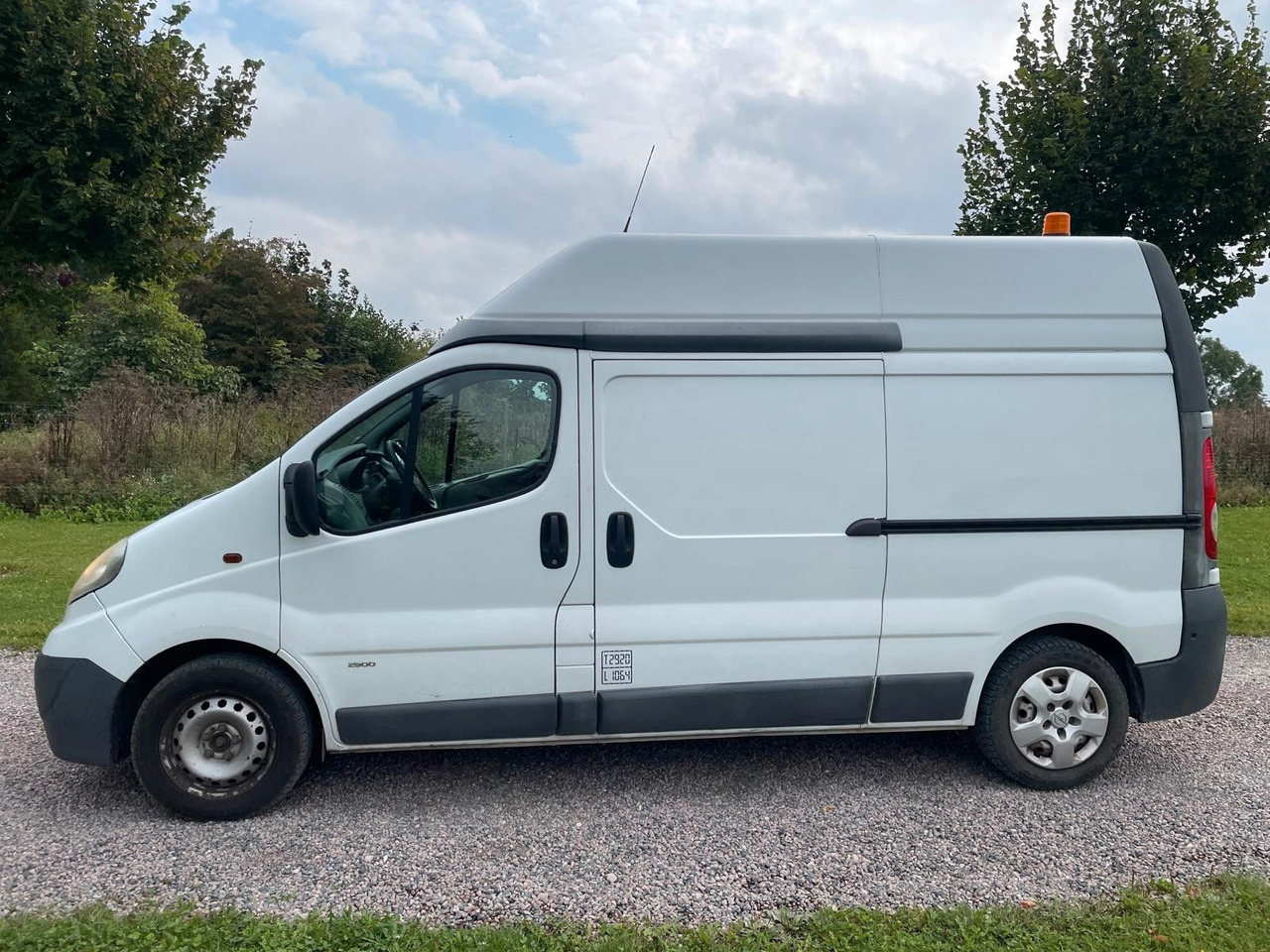 Opel Vivaro 2.0 CDTI L2H2 - فان المدمجة: صورة 2 Opel Vivaro 2.0 CDTI L2H2 - فان المدمجة: صورة 2