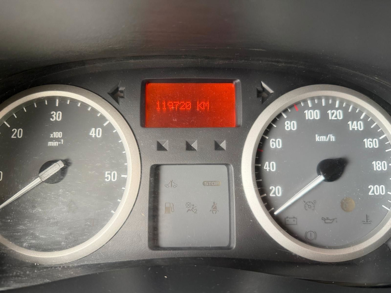 فان Opel Vivaro 2.0 CDTi *A/C *Long *nur 119000km: صورة 12