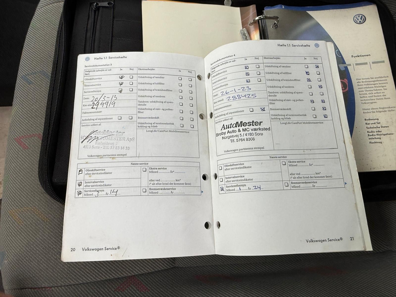 ميكروباص Volkswagen T5 Transporter 1.9 TDI *9 Sitze *RESERVED RO: صورة 25 ميكروباص Volkswagen T5 Transporter 1.9 TDI *9 Sitze *RESERVED RO: صورة 25