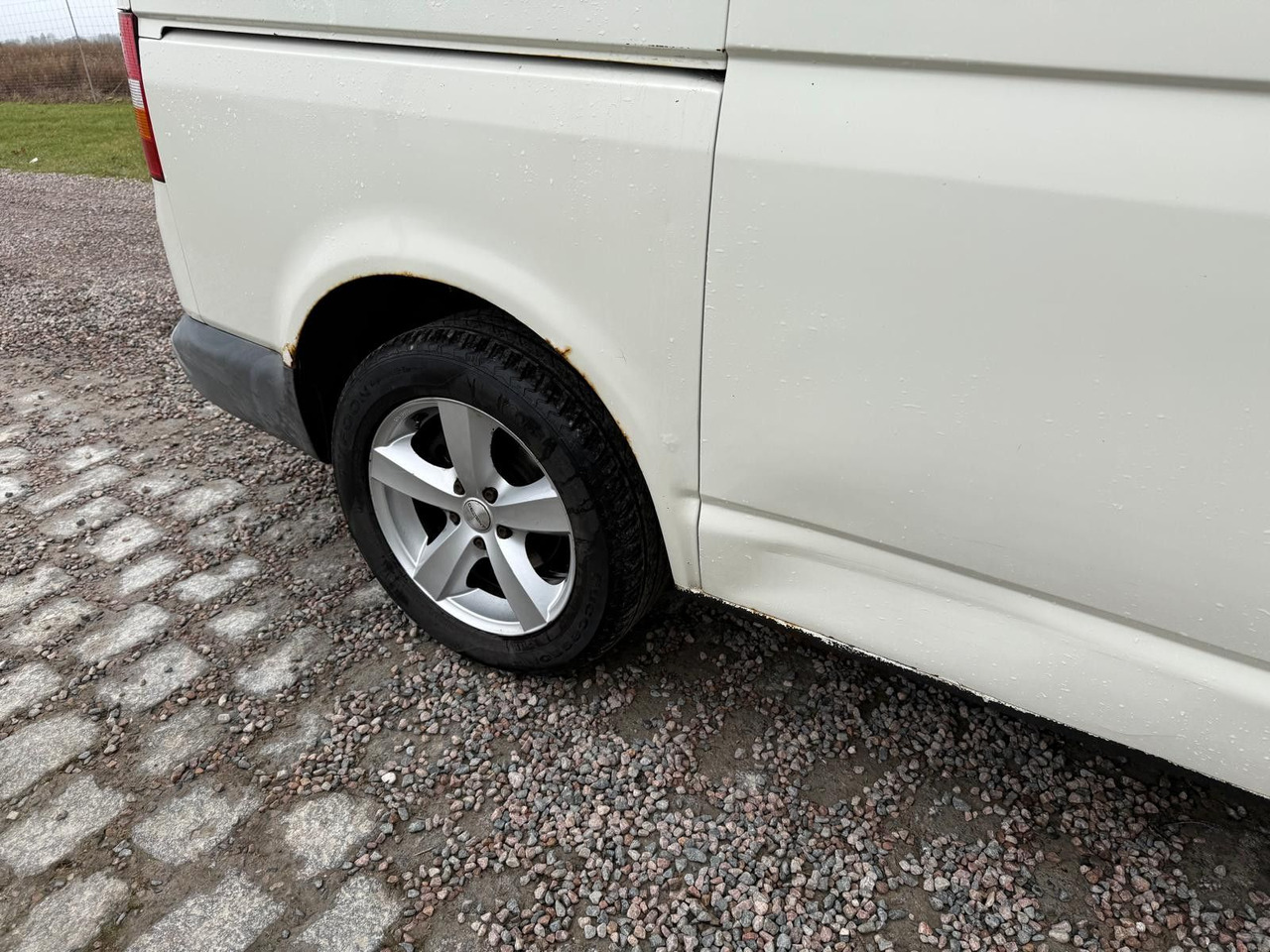 ميكروباص Volkswagen T5 Transporter 1.9 TDI *9 Sitze *RESERVED RO: صورة 7 ميكروباص Volkswagen T5 Transporter 1.9 TDI *9 Sitze *RESERVED RO: صورة 7