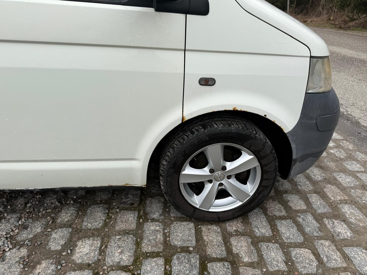 ميكروباص Volkswagen T5 Transporter 1.9 TDI *9 Sitze *RESERVED RO: صورة 6 ميكروباص Volkswagen T5 Transporter 1.9 TDI *9 Sitze *RESERVED RO: صورة 6