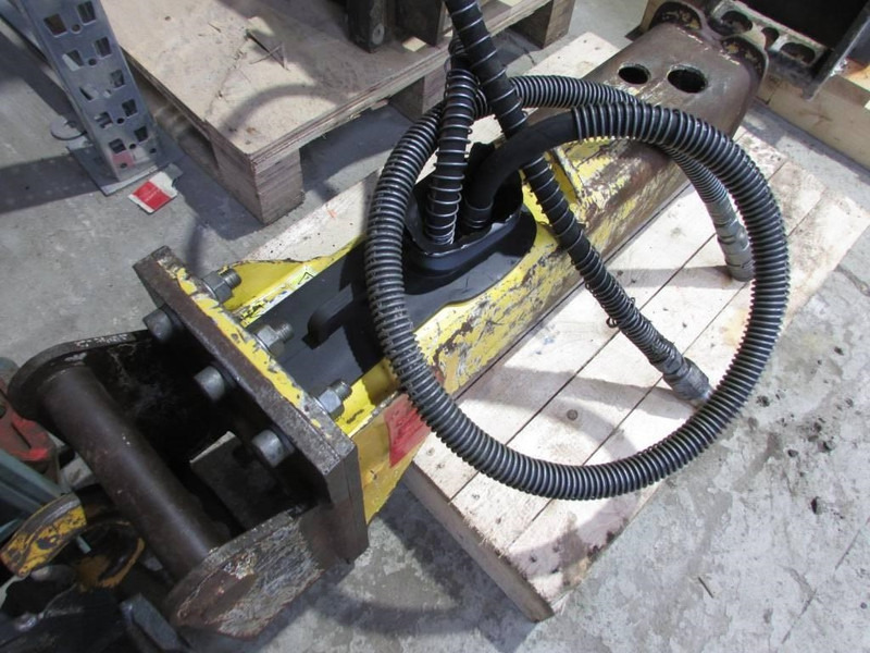 Atlas-Copco EC 40 T Hydraulikhammer 2.100 EUR - مطرقة هيدروليكية - آلات البناء: صورة 2 Atlas-Copco EC 40 T Hydraulikhammer 2.100 EUR - مطرقة هيدروليكية - آلات البناء: صورة 2
