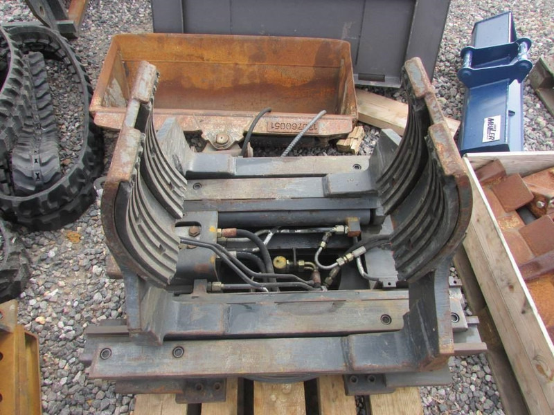 Bolzoni Fassgreifer drum clamp KG 06T2A SP - كُلَّاب - معدات المناولة: صورة 2 Bolzoni Fassgreifer drum clamp KG 06T2A SP - كُلَّاب - معدات المناولة: صورة 2