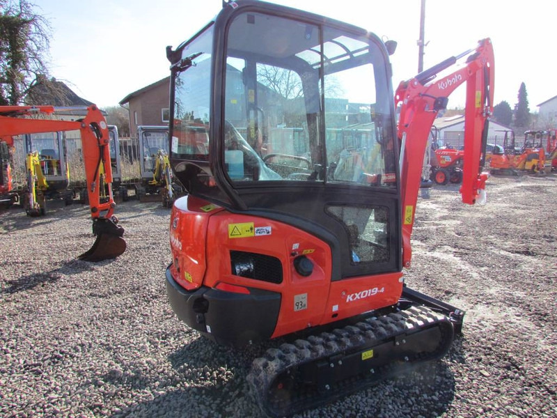 Kubota KX 019-4 HI Minibagger 26.500 EUR - حفارة مُصَّغرة: صورة 4 Kubota KX 019-4 HI Minibagger 26.500 EUR - حفارة مُصَّغرة: صورة 4