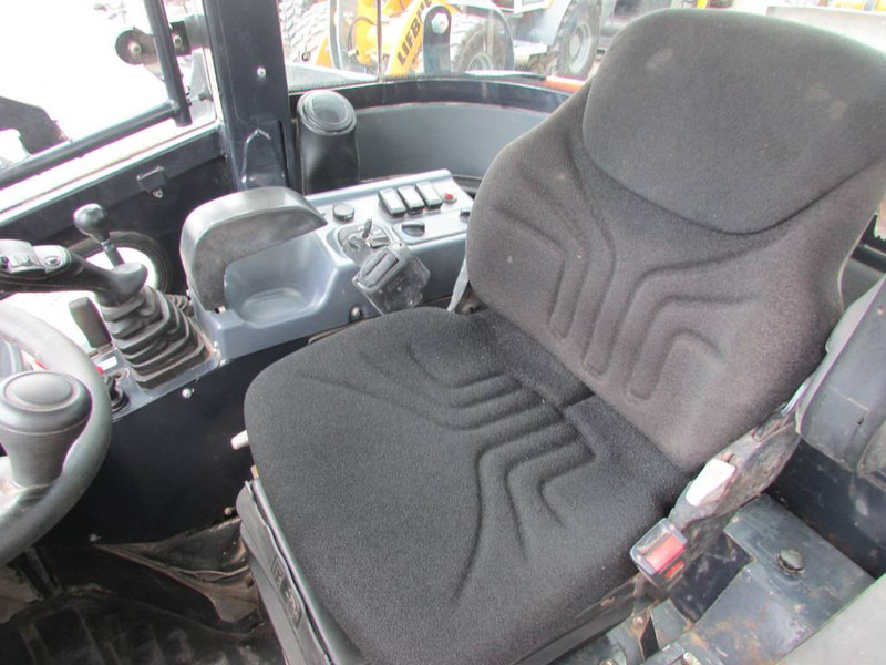 اللودر بعجل Kubota R 065 Radlader 32.500 EUR: صورة 9