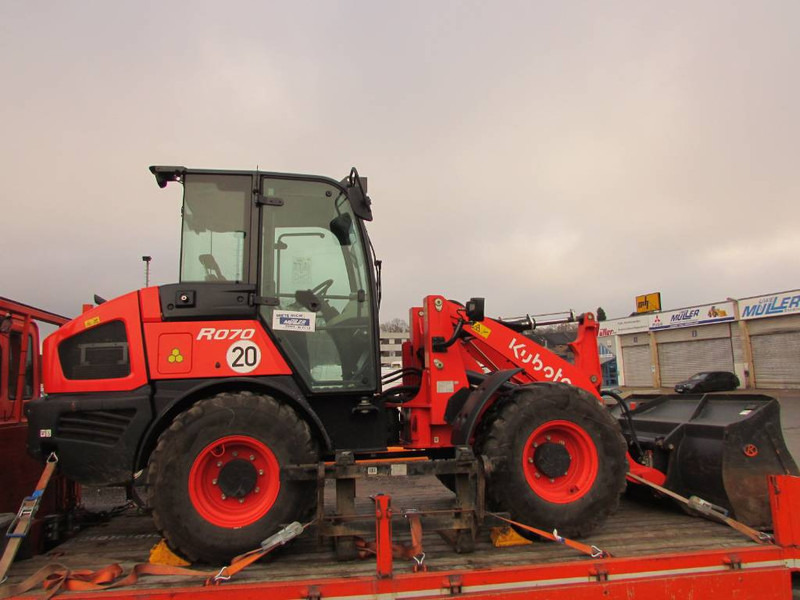 Kubota R 070 Radlader 35.800 EUR - اللودر بعجل: صورة 1 Kubota R 070 Radlader 35.800 EUR - اللودر بعجل: صورة 1