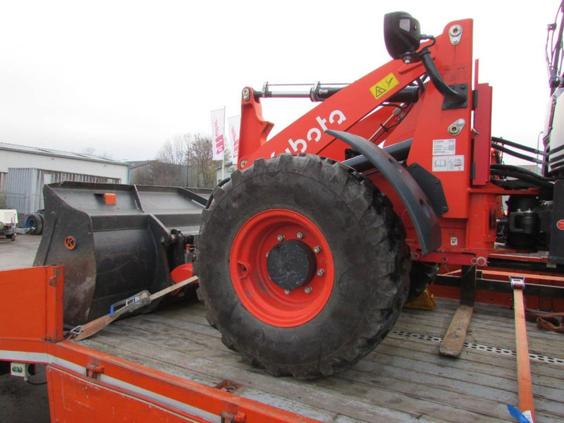 Kubota R 070 Radlader 35.800 EUR - اللودر بعجل: صورة 4 Kubota R 070 Radlader 35.800 EUR - اللودر بعجل: صورة 4