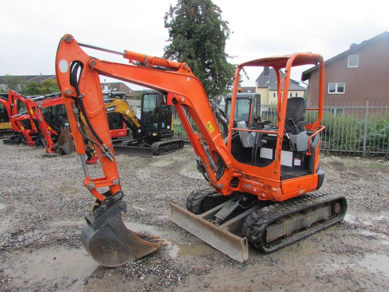 Kubota U 27-4 Canopy Minibagger 18.000 EUR - حفارة مُصَّغرة: صورة 2 Kubota U 27-4 Canopy Minibagger 18.000 EUR - حفارة مُصَّغرة: صورة 2