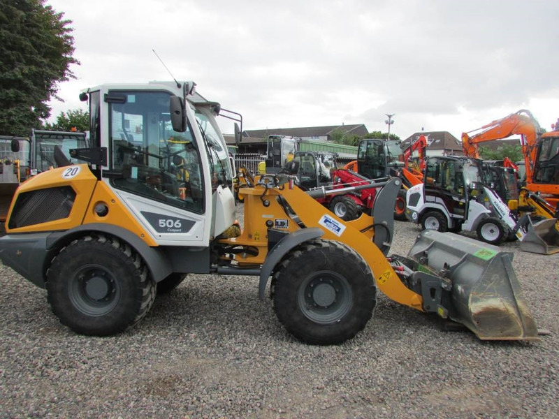 Liebherr L 506 Compact Radlader L506 40.000 EUR - اللودر بعجل: صورة 5 Liebherr L 506 Compact Radlader L506 40.000 EUR - اللودر بعجل: صورة 5
