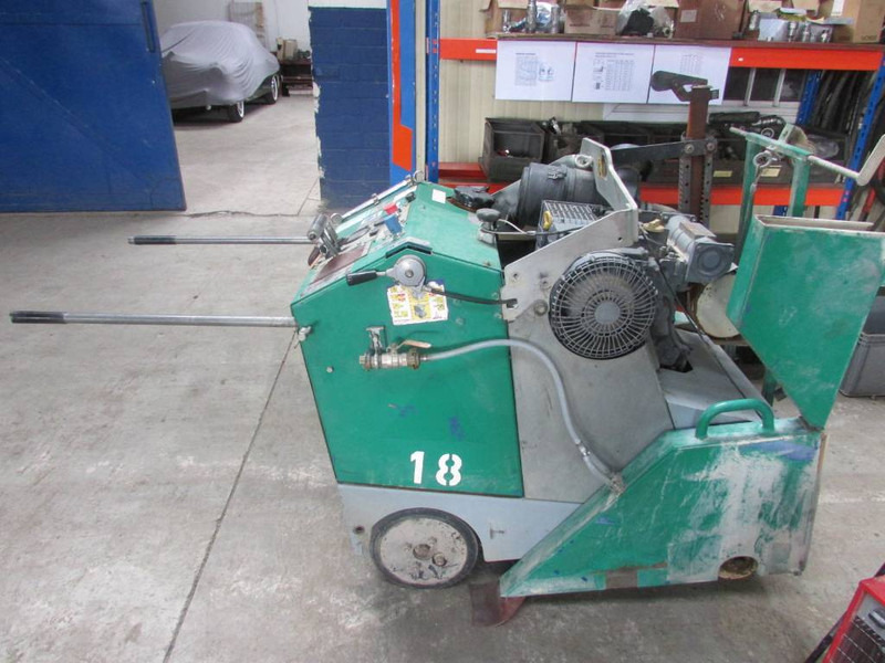Lissmac FS 28 D Fugenschneider 6.000 EUR - معدات الخرسانة: صورة 1 Lissmac FS 28 D Fugenschneider 6.000 EUR - معدات الخرسانة: صورة 1