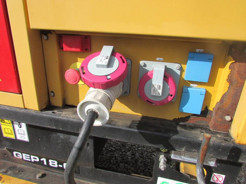 Olympian GEP 18-6 Lichtmast Zeppelin Lichtgiraffe Anhänger - مجموعة المولدات: صورة 4 Olympian GEP 18-6 Lichtmast Zeppelin Lichtgiraffe Anhänger - مجموعة المولدات: صورة 4