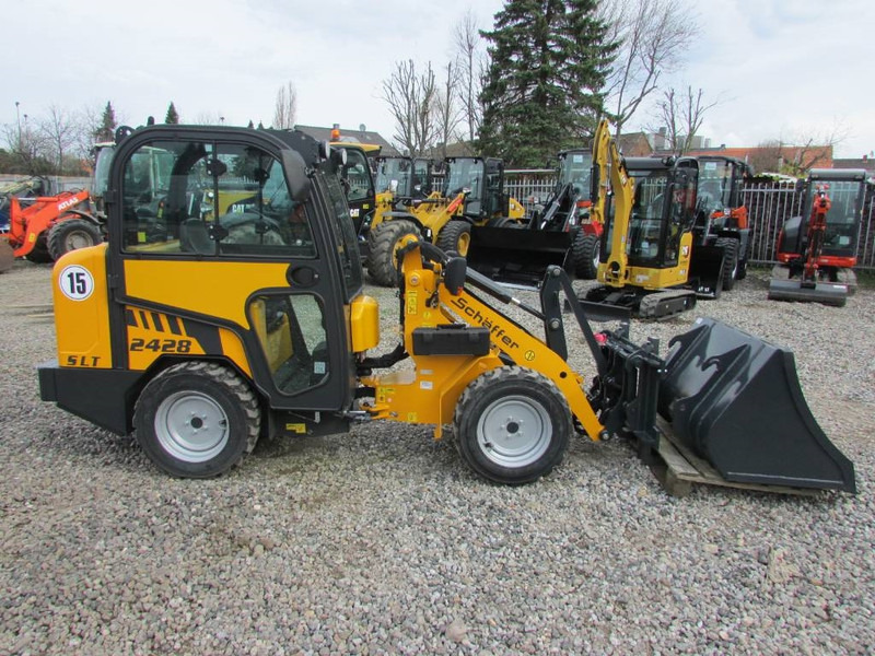Schäffer 2428 SLT Schmalspur Radlader 32.500 Schaeffer - اللودر المجنزر صغير: صورة 2 Schäffer 2428 SLT Schmalspur Radlader 32.500 Schaeffer - اللودر المجنزر صغير: صورة 2