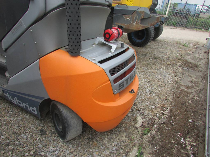 Still RX 70-30 H Hybrid / Diesel Stapler 9.500 EUR - رافعة شوكية ديزل: صورة 4 Still RX 70-30 H Hybrid / Diesel Stapler 9.500 EUR - رافعة شوكية ديزل: صورة 4