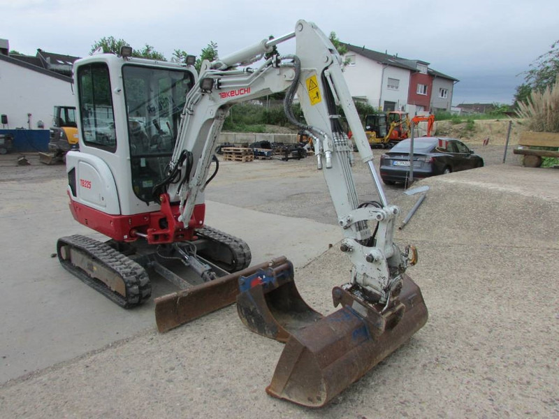 Takeuchi TB225 V3 Minibagger 32.000 EUR net - حفارة مُصَّغرة: صورة 2 Takeuchi TB225 V3 Minibagger 32.000 EUR net - حفارة مُصَّغرة: صورة 2