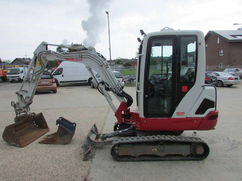 Takeuchi TB225 V3 Minibagger 32.000 EUR net - حفارة مُصَّغرة: صورة 4 Takeuchi TB225 V3 Minibagger 32.000 EUR net - حفارة مُصَّغرة: صورة 4