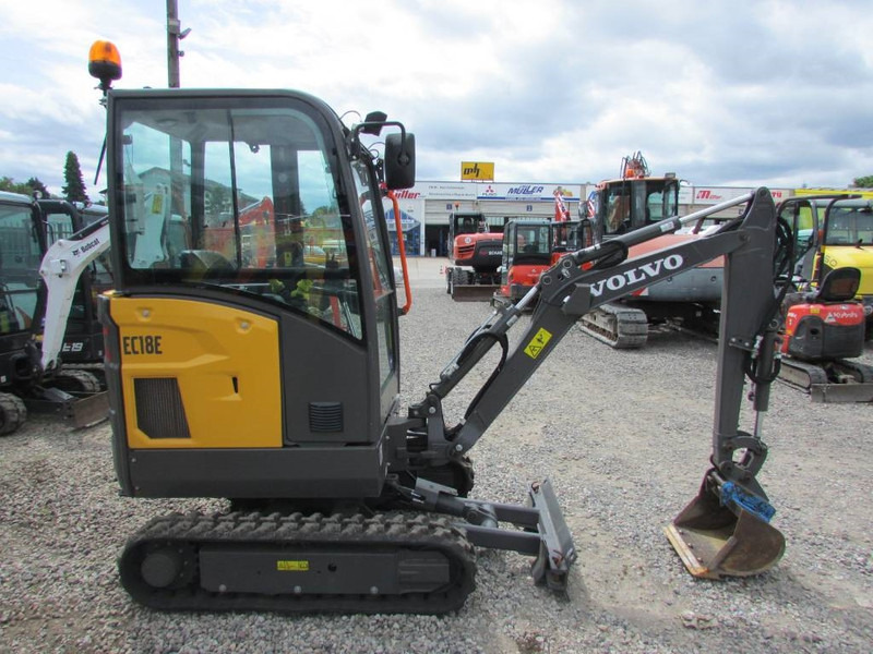 Volvo EC 18 E Minibagger 24.500 EUR - حفارة مُصَّغرة: صورة 4 Volvo EC 18 E Minibagger 24.500 EUR - حفارة مُصَّغرة: صورة 4