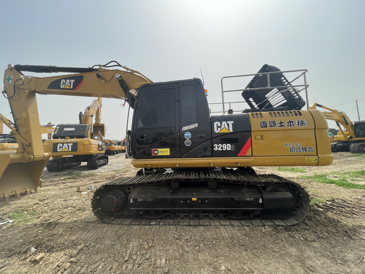 CATERPILLAR 329D2 - حفار زحاف: صورة 1 CATERPILLAR 329D2 - حفار زحاف: صورة 1