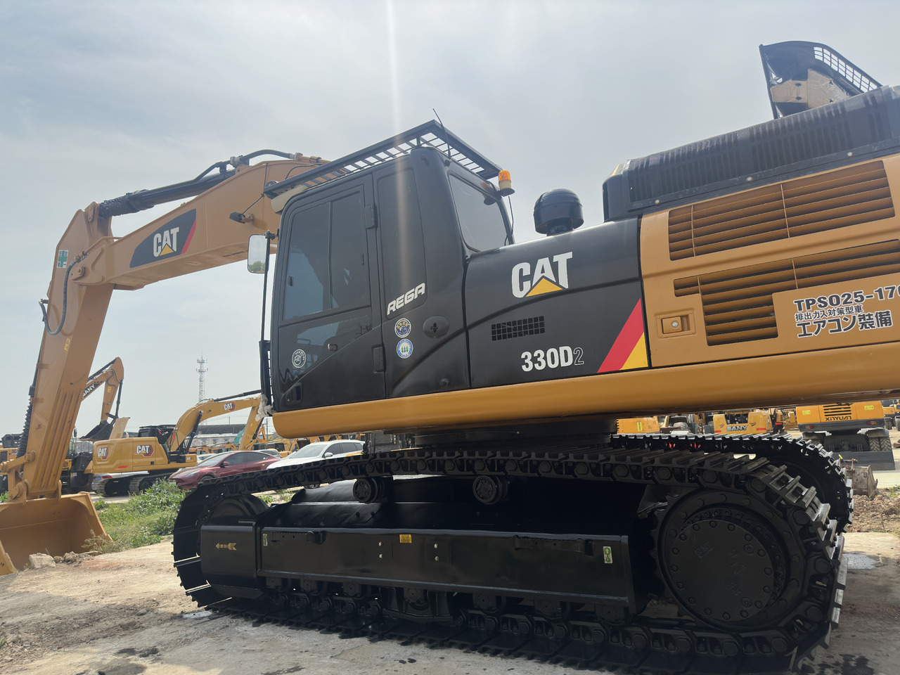 CATERPILLAR 330D2 - حفار زحاف: صورة 1 CATERPILLAR 330D2 - حفار زحاف: صورة 1