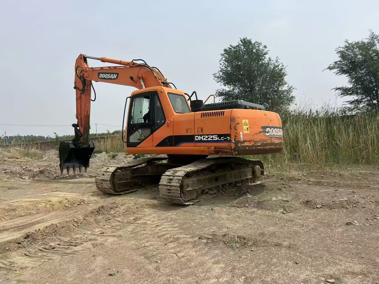 DOOSAN DH225LC-7 - حفار زحاف: صورة 2 DOOSAN DH225LC-7 - حفار زحاف: صورة 2