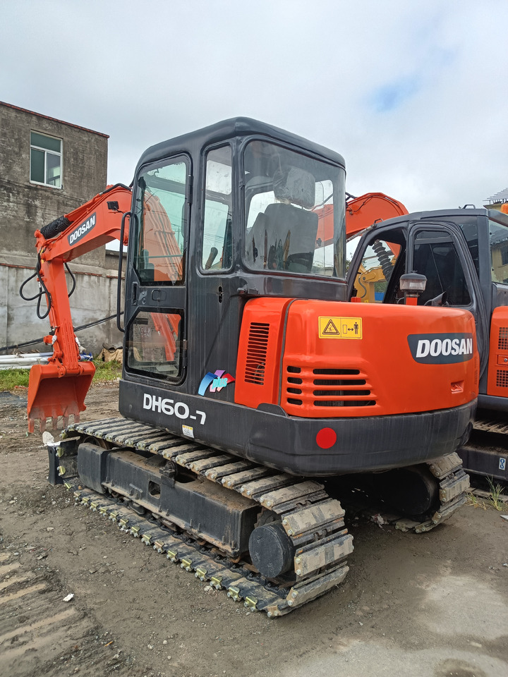 DOOSAN DH60-7 - حفارة مُصَّغرة: صورة 4 DOOSAN DH60-7 - حفارة مُصَّغرة: صورة 4