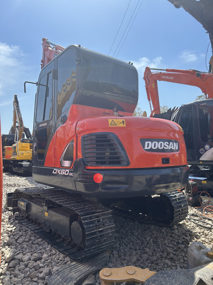 Doosan DX60 - حفار زحاف: صورة 4 Doosan DX60 - حفار زحاف: صورة 4
