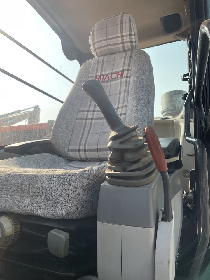 HITACHI ZX130 - حفار زحاف: صورة 3 HITACHI ZX130 - حفار زحاف: صورة 3
