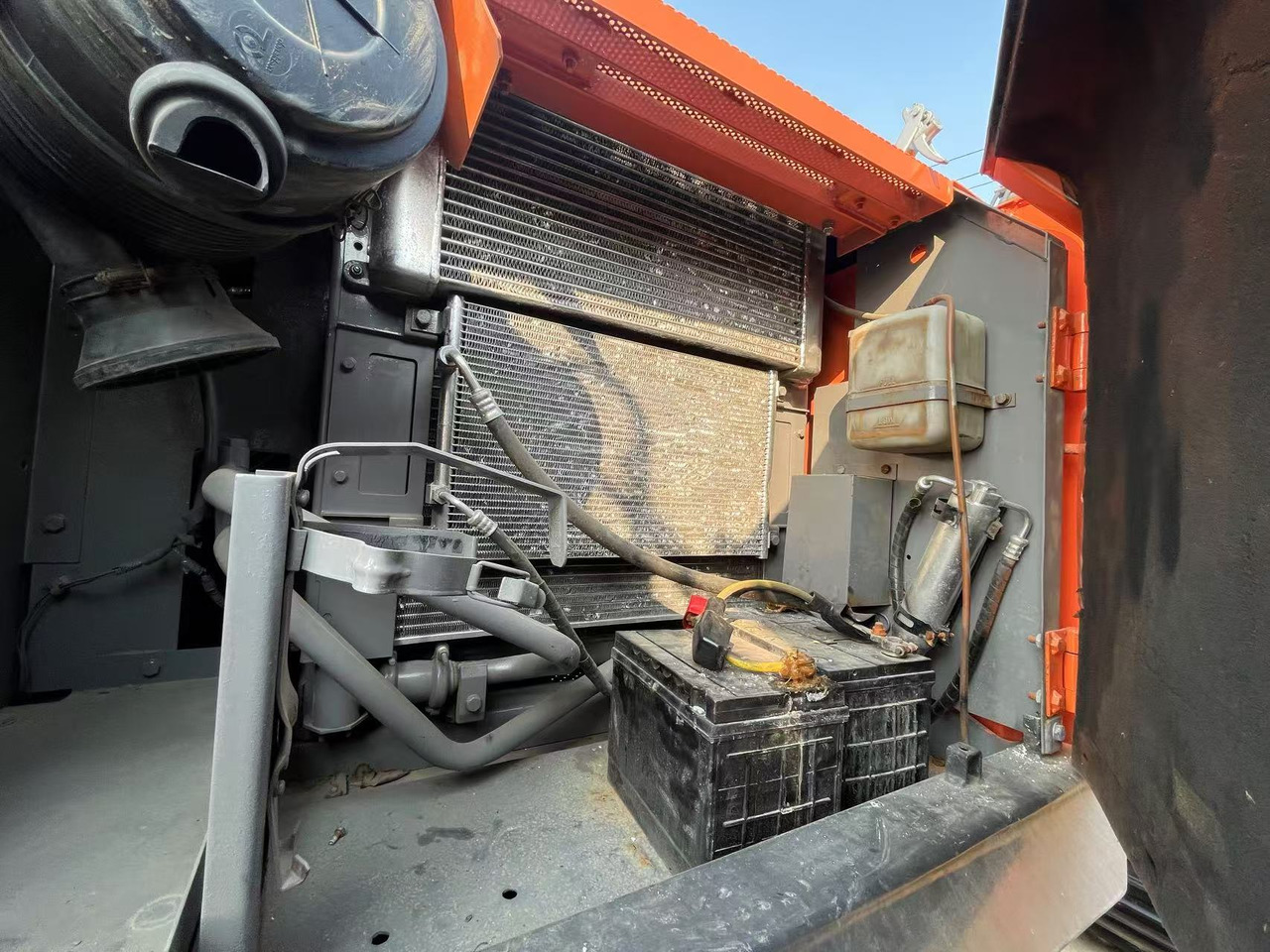HITACHI ZX160 - حفار زحاف: صورة 2 HITACHI ZX160 - حفار زحاف: صورة 2