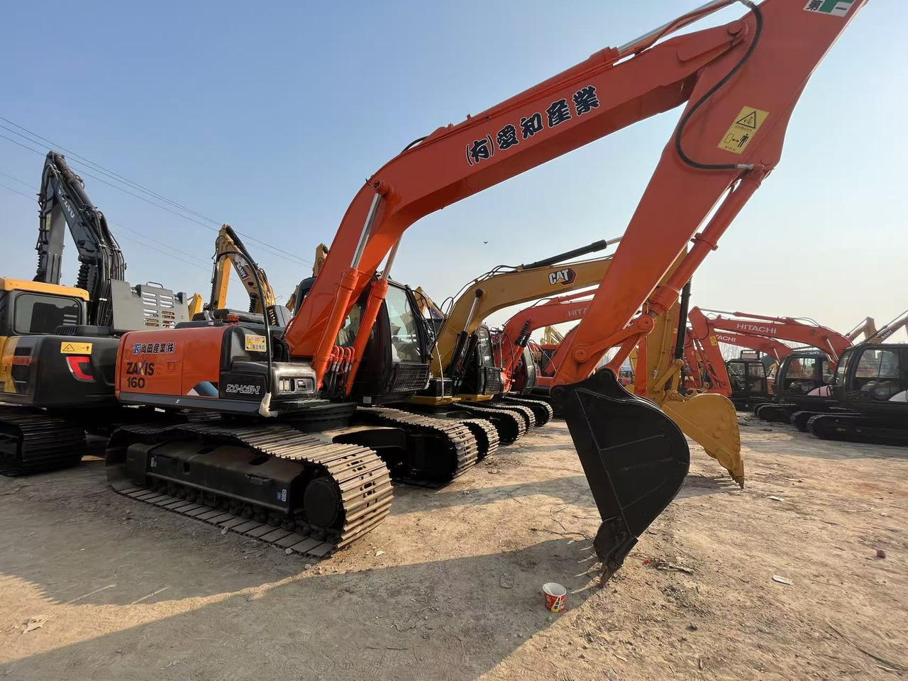 HITACHI ZX160 - حفار زحاف: صورة 2 HITACHI ZX160 - حفار زحاف: صورة 2