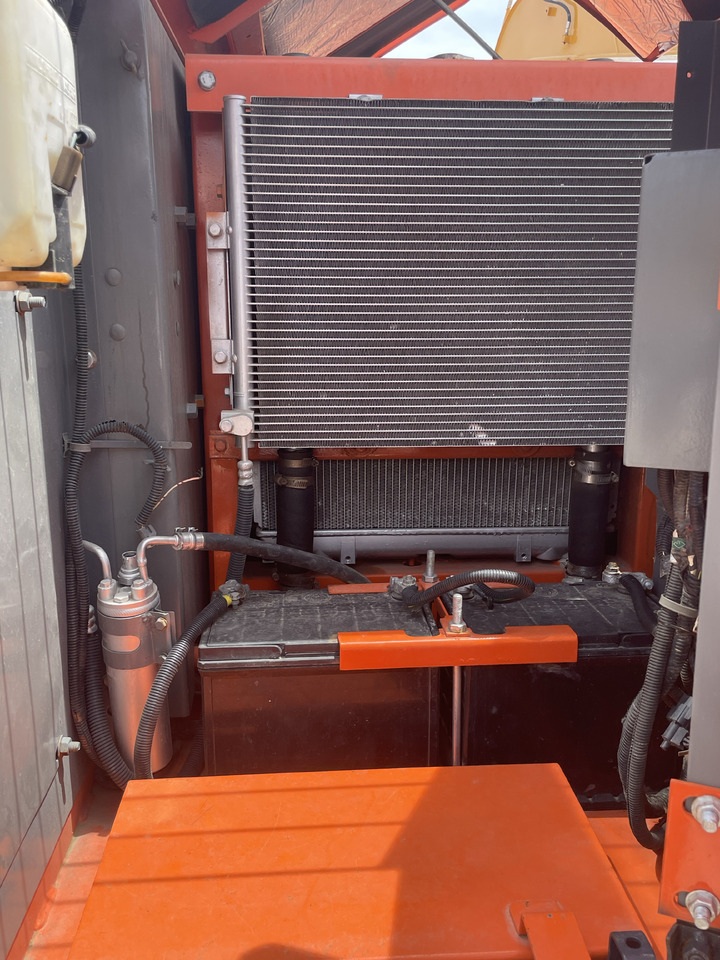 Hitachi ZX 70 - حفار زحاف: صورة 5 Hitachi ZX 70 - حفار زحاف: صورة 5