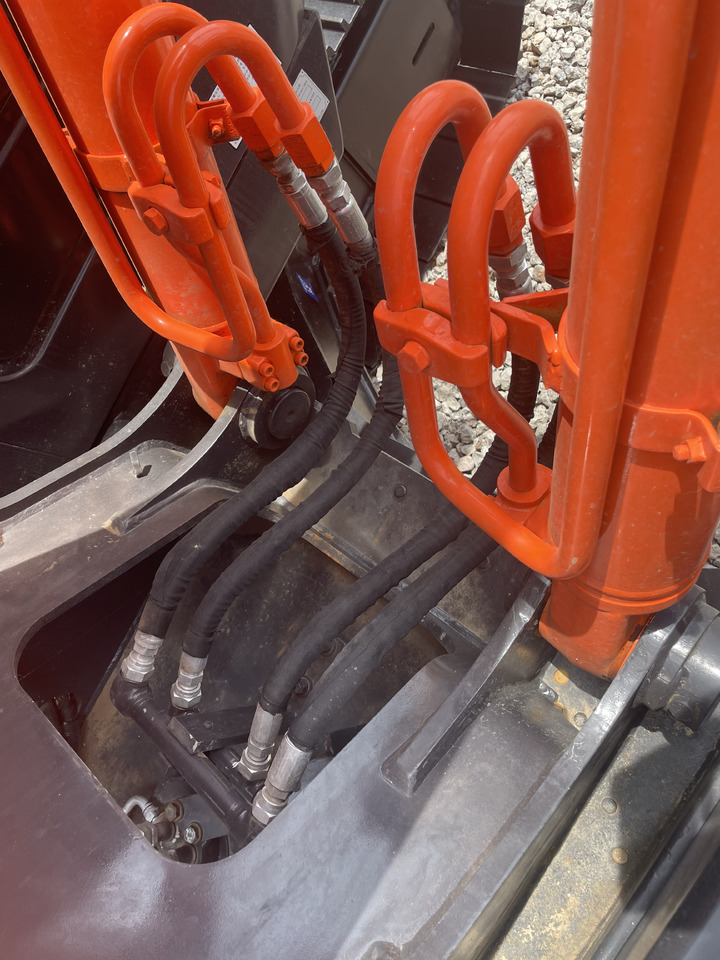 Hitachi ZX200 - حفار زحاف: صورة 5 Hitachi ZX200 - حفار زحاف: صورة 5