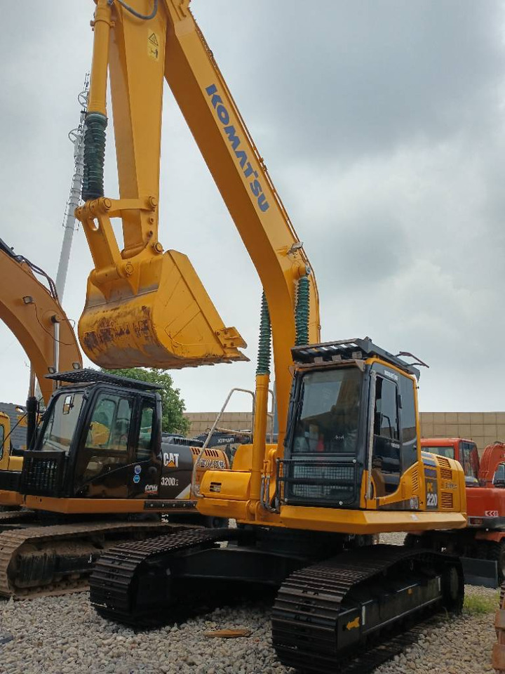 KOMATSU PC 220-8 - حفار زحاف: صورة 2 KOMATSU PC 220-8 - حفار زحاف: صورة 2