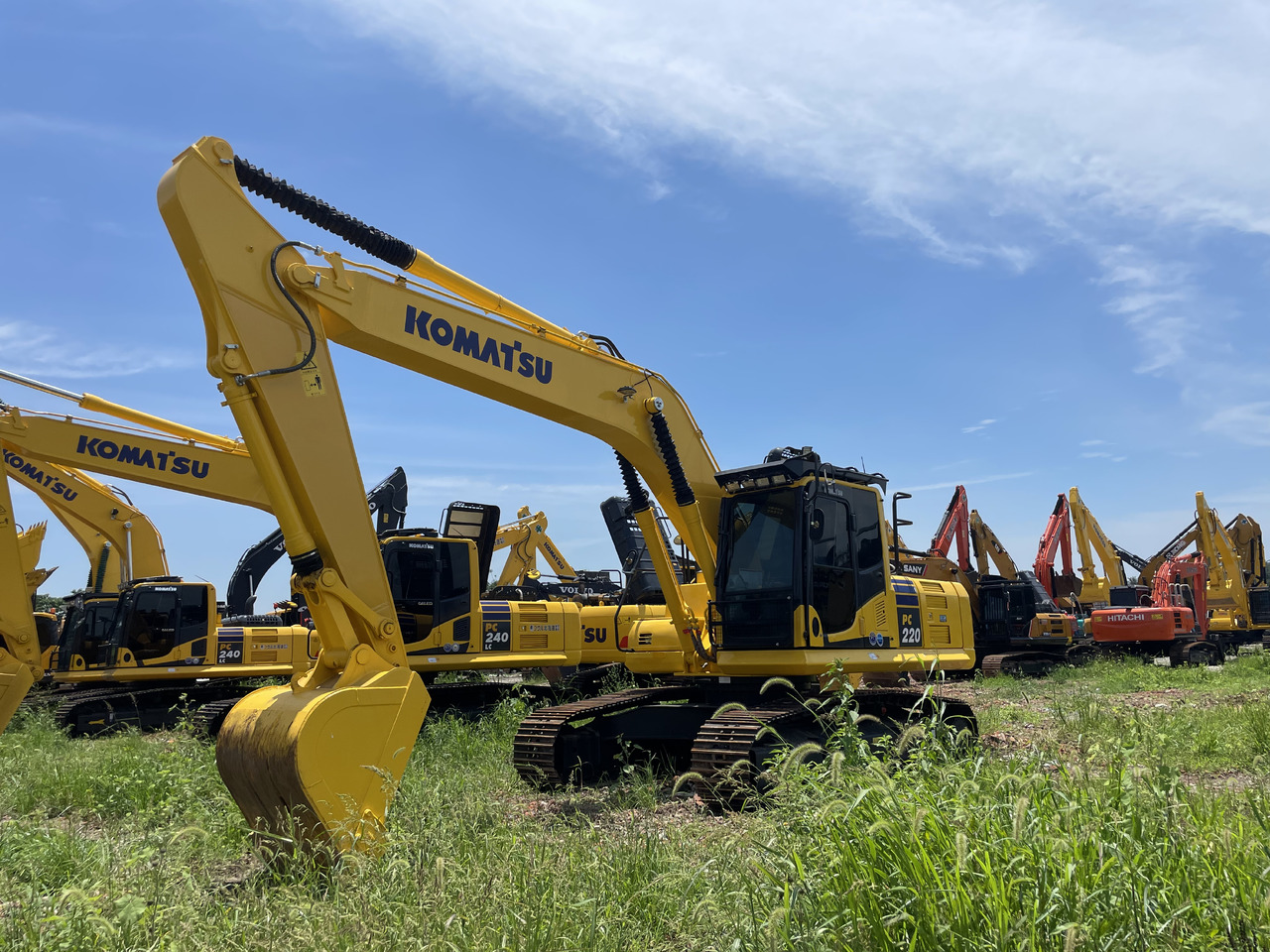 KOMATSU PC 220-8 - حفار زحاف: صورة 4 KOMATSU PC 220-8 - حفار زحاف: صورة 4