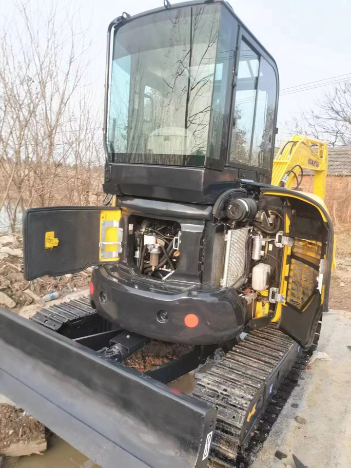 KOMATSU PC 35 MR - حفارة مُصَّغرة: صورة 4 KOMATSU PC 35 MR - حفارة مُصَّغرة: صورة 4